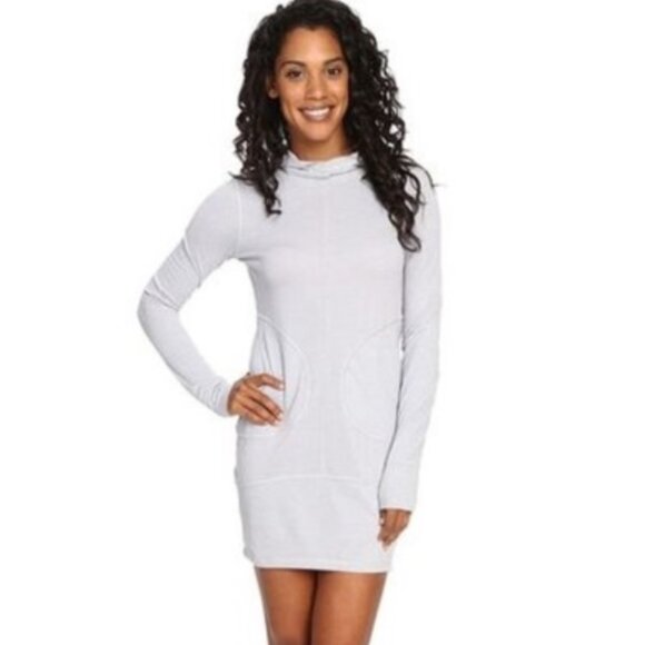 THE NORTH FACE Women's HOODED FLASHDRY™ DRESS Lt. Gray EUC | Size S - Picture 1 of 9
